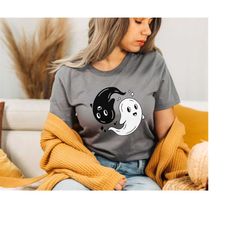 ying yang ghosts t-shirt, ghost t-shirt, ying yang shirt,  japanese t-shirt, cute ghots shirt, ghost graphic tee, cute h