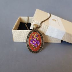 Hand embroidery pendant for her, handmade jewellery embroidery violets necklace, Christmas gift and Mother day gift