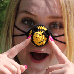 Nose warmer Bee gifts. Best selling items for Christmas, Thanksgiving, Halloween.