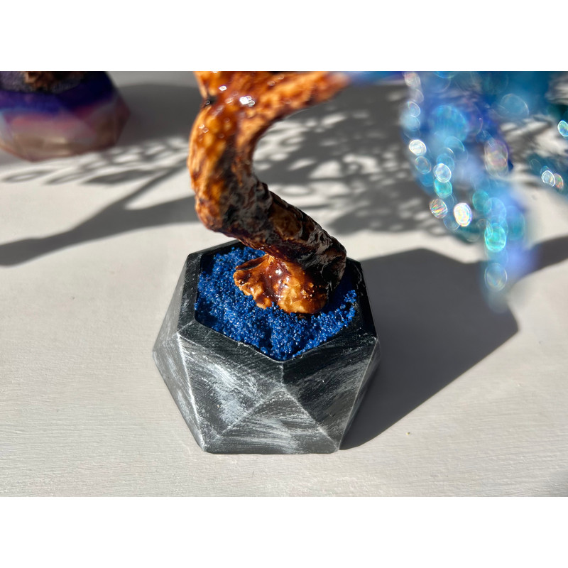Blue-tree-sculpture.jpeg