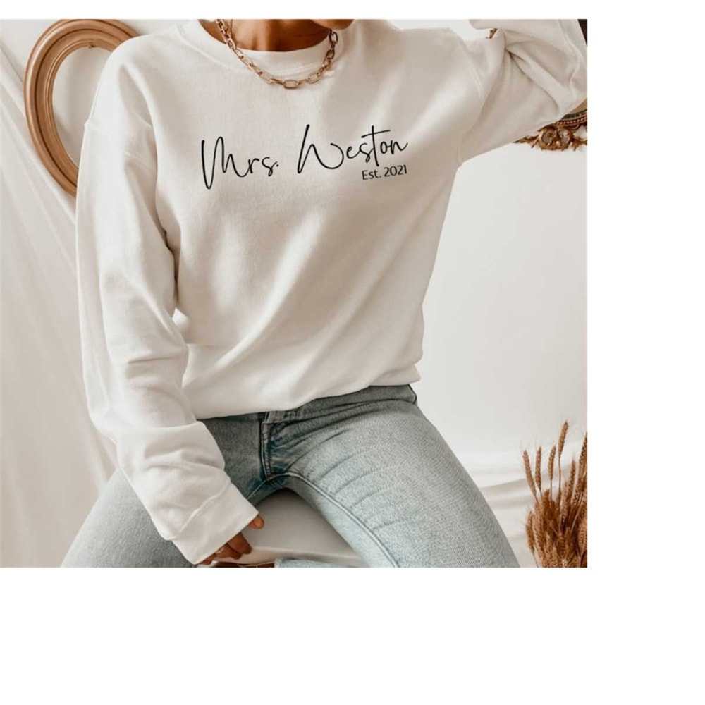 MR-299202316430-personalized-gift-for-bride-mrs-sweatshirt-wedding-gift-white.jpg