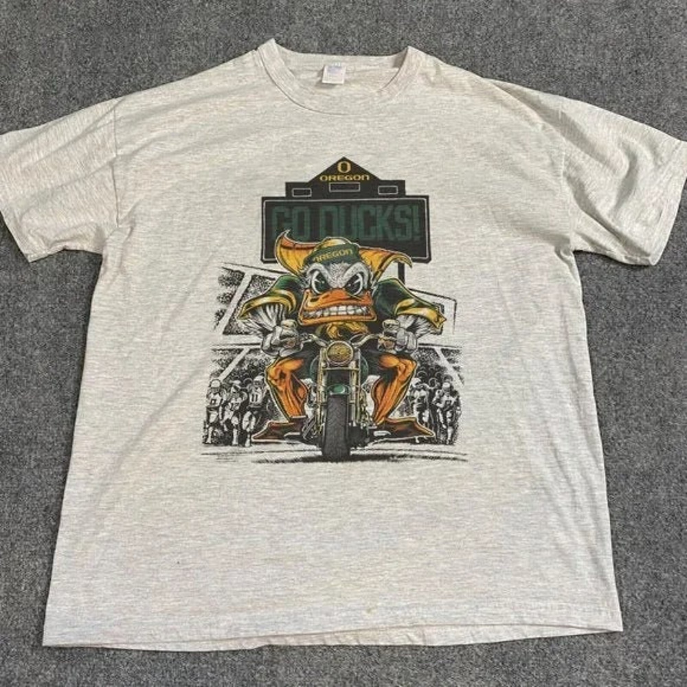 Vintage NCAA Oregon Ducks Football Shirt, University of Oregon Ducks Shirt tee.jpg