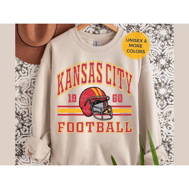 Kansas City Chiefs Retro Style Sweatshirt Crewneck  Vintage syle Chiefs fan gift.jpg