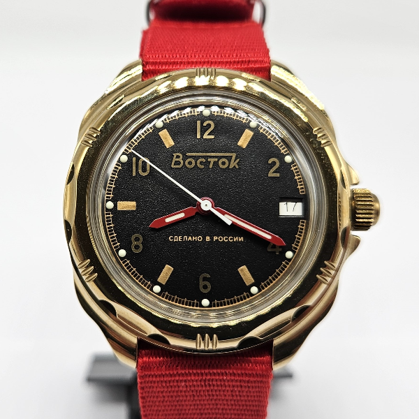 Gold-mechanical-watch-Vostok-Komandirskie-Made-in-Russia-219326-red-1