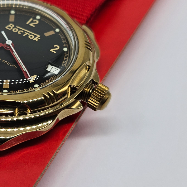 Gold-mechanical-watch-Vostok-Komandirskie-Made-in-Russia-219326-red-4