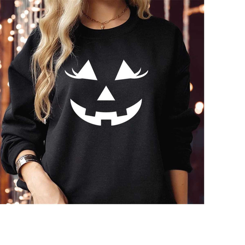 MR-2102023171720-sweatshirt-1980-scary-pumpkin-face-jack-o-lantern-scary-black-white-logo-swt.jpg