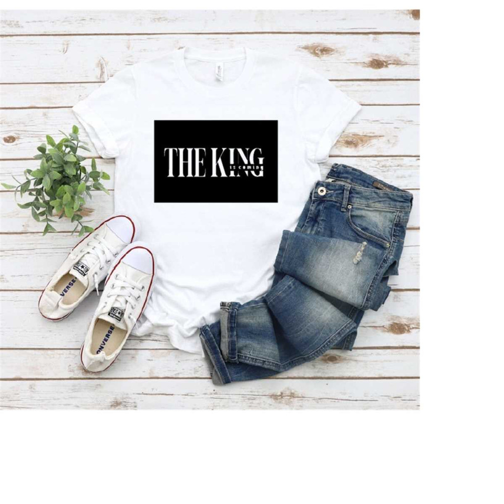 MR-2102023192047-the-king-is-coming-shirt-christian-shirt-faith-clothing-image-1.jpg