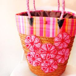Woven palm leaves straw bag