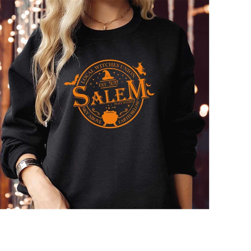MR-310202394610-sweatshirt-1842-halloween-sanderson-witches-witch-museum-black-orangelogo-swt.jpg