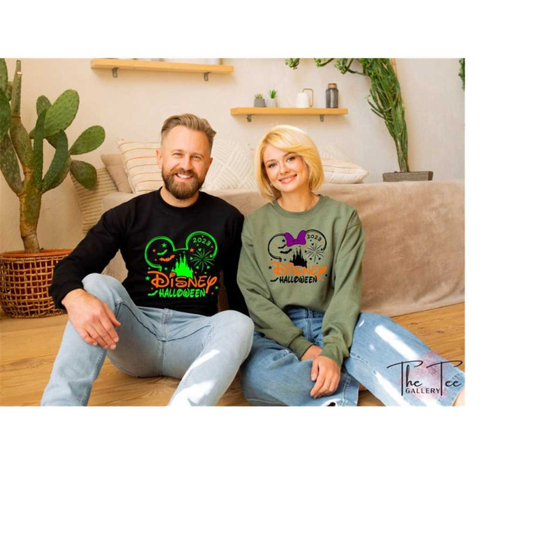 MR-3102023105711-disney-2023-halloween-disney-halloween-sweatshirt-mickey-image-1.jpg