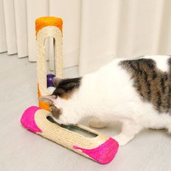 sisal cat scratching post with 3 balls
