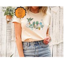 ghost plant lady shirt, cute ghost shirt, halloween plant shirt, halloween mom shirt, ghost t-shirt, plant lover gift, f