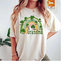 grandma st patrick shirt, happy patrcik day shirt, personalized nana with grandkids shamrocks shirt, st patrick day shir