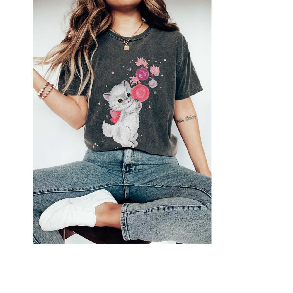 MR-4102023164117-retro-pink-christmas-shirt-gift-vintage-aesthetic-cat-shirt-image-1.jpg