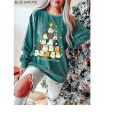 comfort colors meowy christmas tree sweatshirt, cat sweater, xmas holiday cats, christmas tree cats, cat lover gift, meo