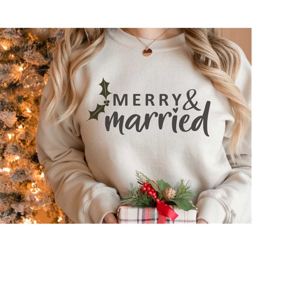 MR-4102023182428-merry-and-married-svg-christmas-wedding-svg-christmas-image-1.jpg