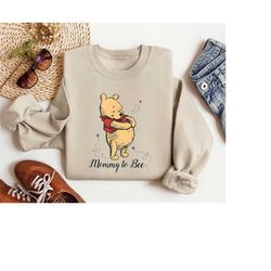 mommy to bee sweatshirt, pregnancy reveal sweatshirt, pooh mommy sweatshirt, cute mom sweatshirt, gift for mom, mama swe