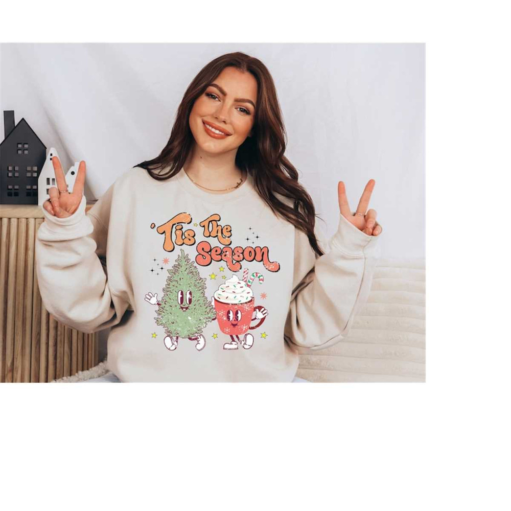 MR-5102023181523-retro-christmas-sweatshirt-tis-the-season-christmas-vintage-sand.jpg