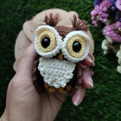 Crocheted Owl, 2,6 in in Size, 0.67 oz in Weight