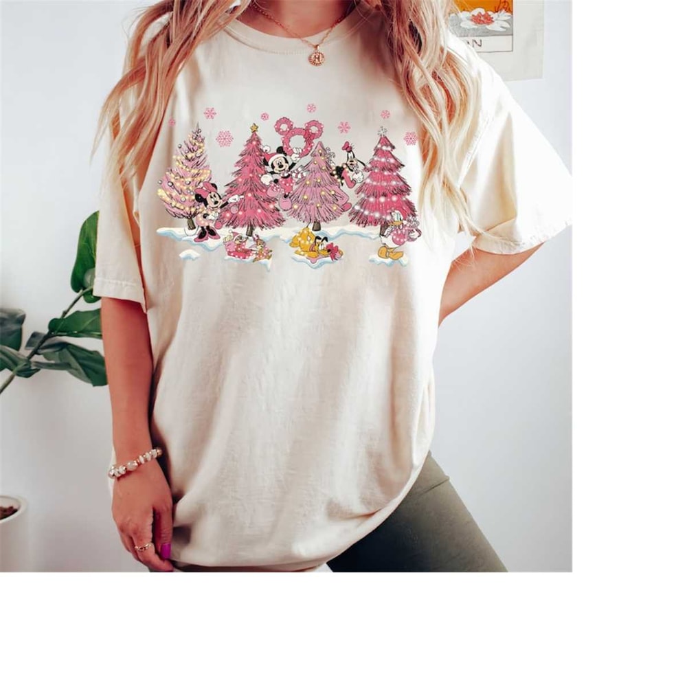 MR-610202314115-vintage-mickey-and-friends-pink-christmas-tree-shirt-disney-image-1.jpg