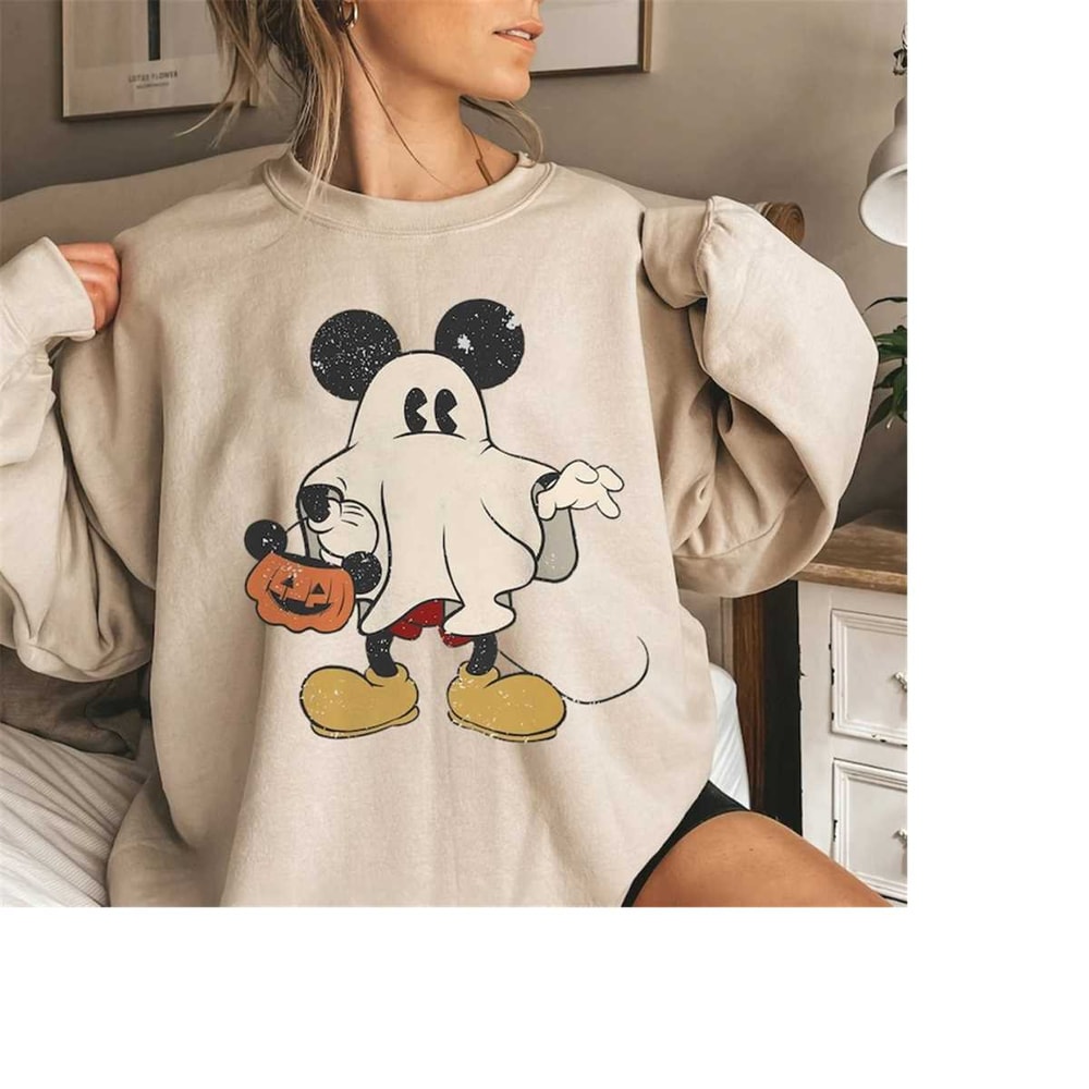 MR-610202314435-vintage-mickey-and-friends-characters-halloween-sweatshirt-image-1.jpg