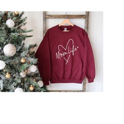 mom life sweatshirt, mom heart shirt, mama t-shirt, mother's day shirt, mother sweat, mommy t-shirt, custom mom tee