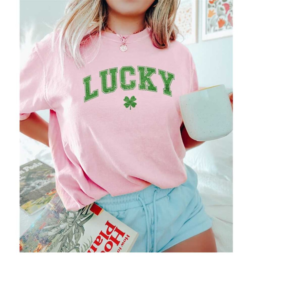 MR-7102023104349-st-patricks-day-shirt-comfort-colors-shirt-lucky-university-blossom.jpg