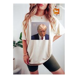 trump mugshot t-shirt, official donald trump mug shot shirt, trump mugshot 2023 tee, donald trump mugshot crewneck