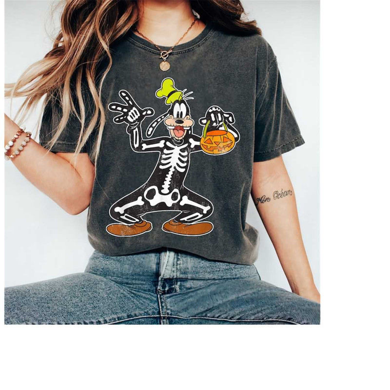 MR-91020238154-disney-retro-goofy-halloween-skeleton-pumpkin-t-shirt-mickey-image-1.jpg