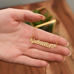 Bella - Personalized Name Necklace with Heart