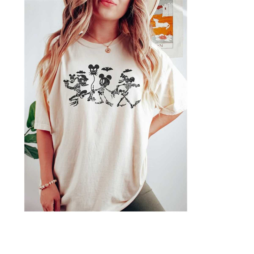 MR-9102023103241-comfort-colors-spooky-mouse-and-friends-shirt-disney-image-1.jpg