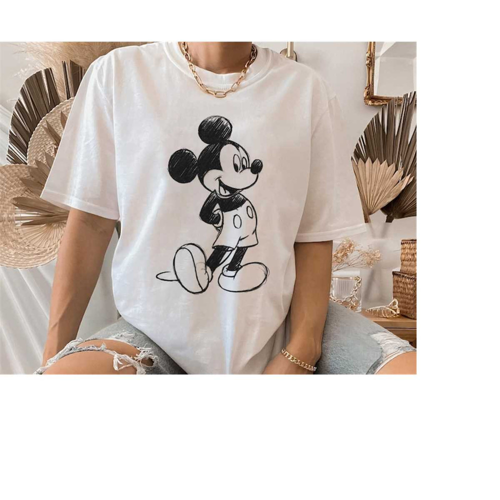 MR-9102023112929-disney-mickey-mouse-sketch-portrait-classic-pose-unisex-adult-image-1.jpg