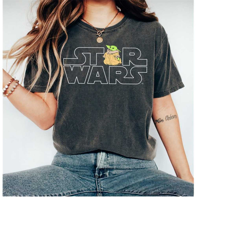 MR-101020238184-star-wars-logo-and-the-child-from-the-mandalorian-t-shirt-image-1.jpg