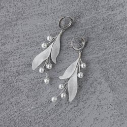 Pearl bridal earrings with shiny leaves, boho wedding earrings, rustic style earrings, long white leaf earrings
