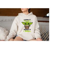 this is the way hoodie, the mandalorian hoodie, star war galaxy edge, disney star war hoodie, star war hoodie, baby yod