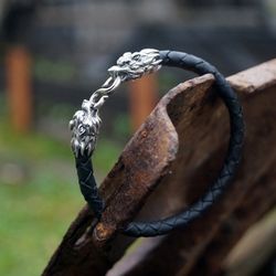 Wolves bracelet, Sterling silver and leather, Animal lover gift, Unique jewelry, Made to Order
