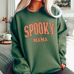 spooky mama sweatshirt, retro fall mama shirt, autumn vibes shirt, halloween mom sweater, halloween sweatshirt