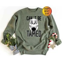 can't be tamed oversized western crewneck sweatshirt, can't be tamed hoodie, western sweatshirt, can't be tamed shirt, t