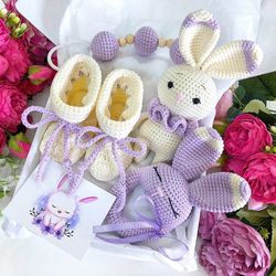 Baby gift box, Baby rattle, Stroller toy, Baby toys set, 6 month baby toys, Bunny crochet toy, Bunny gift set, Baby toys