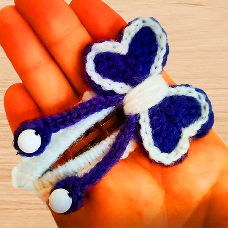 a crochet bow hair clip pattern