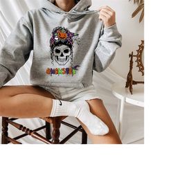 momster skull sweatshirt, mom skull sweatshirt, momster crewneck fall shirt, funny halloween sweat, halloween hoodie, le