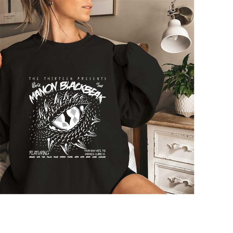 MR-1210202317175-manon-blackbeak-sweatshirt-the-thirteen-sweater-sarah-j-maas-image-1.jpg