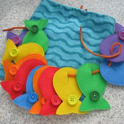 Rainbow fish toddler toy, Felt buttoning activity, button snake set, preschool toys, buttons chain, fine motor skills