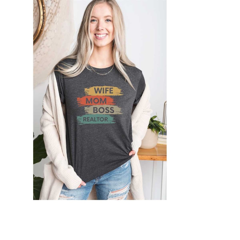 MR-13102023103853-realtor-mom-shirt-sweatshirt-gift-for-realtor-boss-wife-image-1.jpg