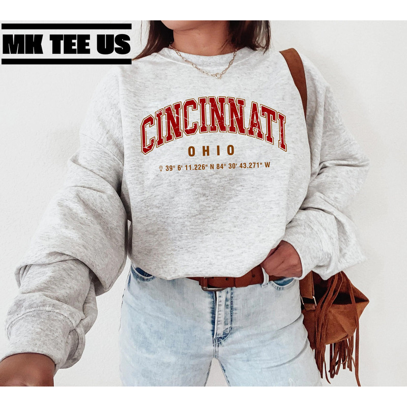 Vintage Cincinnati Ohio Unisex Sweatshirt, University Student Graduation Gift, Retro Style Sweater, Cincinnati Travel Gift, Sports Fan.jpg