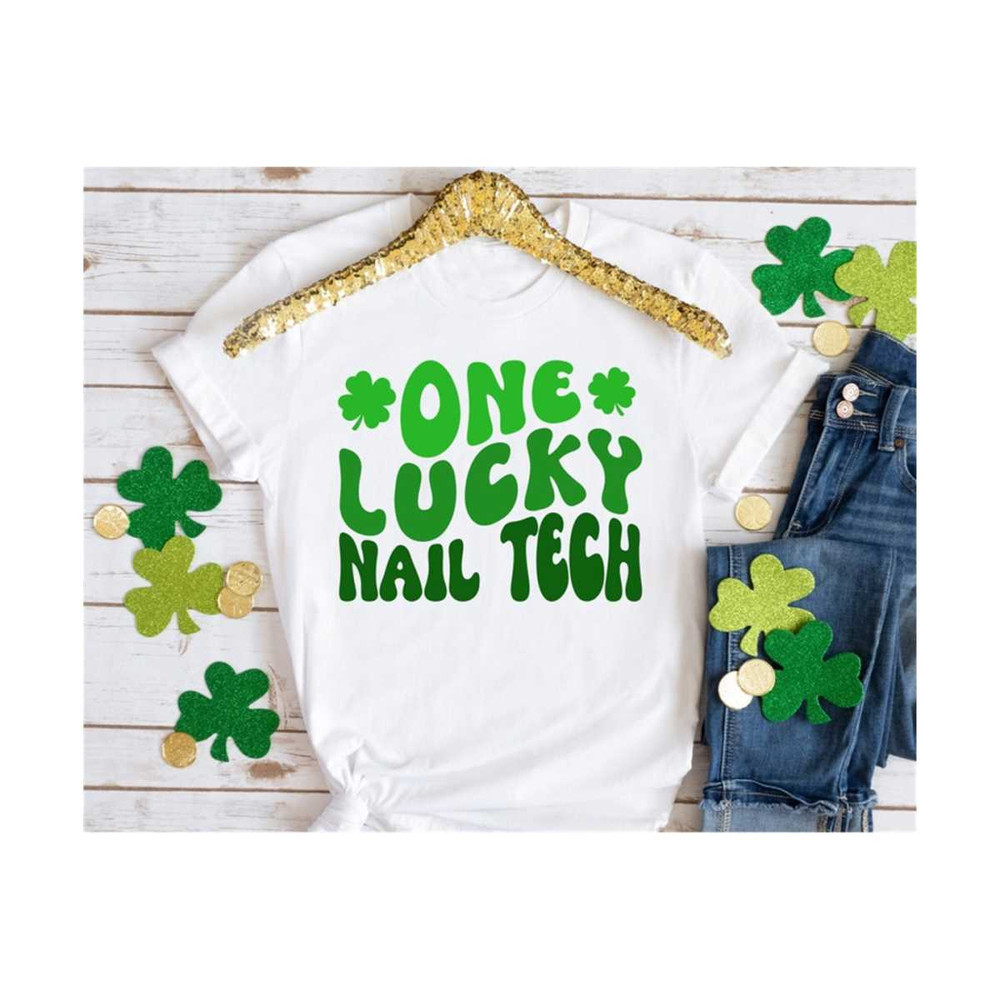 MR-14102023132321-one-lucky-nail-tech-svg-nail-tech-st-patricks-day-svg-retro-image-1.jpg