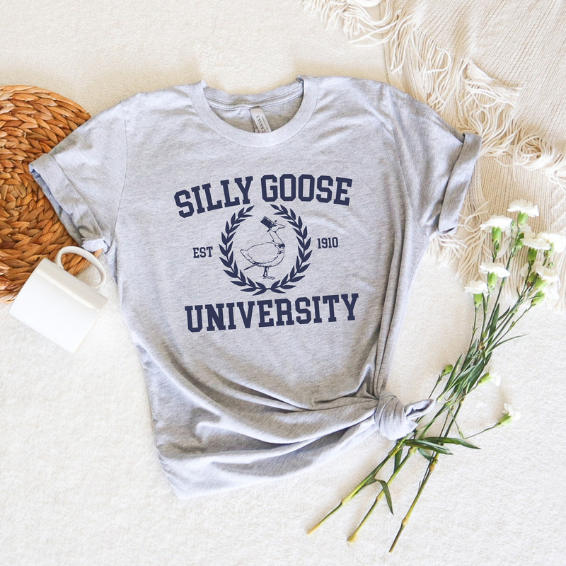 Silly Goose University Crewneck Sweatshirt,Unisex Silly Goose University Shirt,Funny Men's Sweatshirt,Funny Gift for Guys,Funny Goose Tshirt.jpg