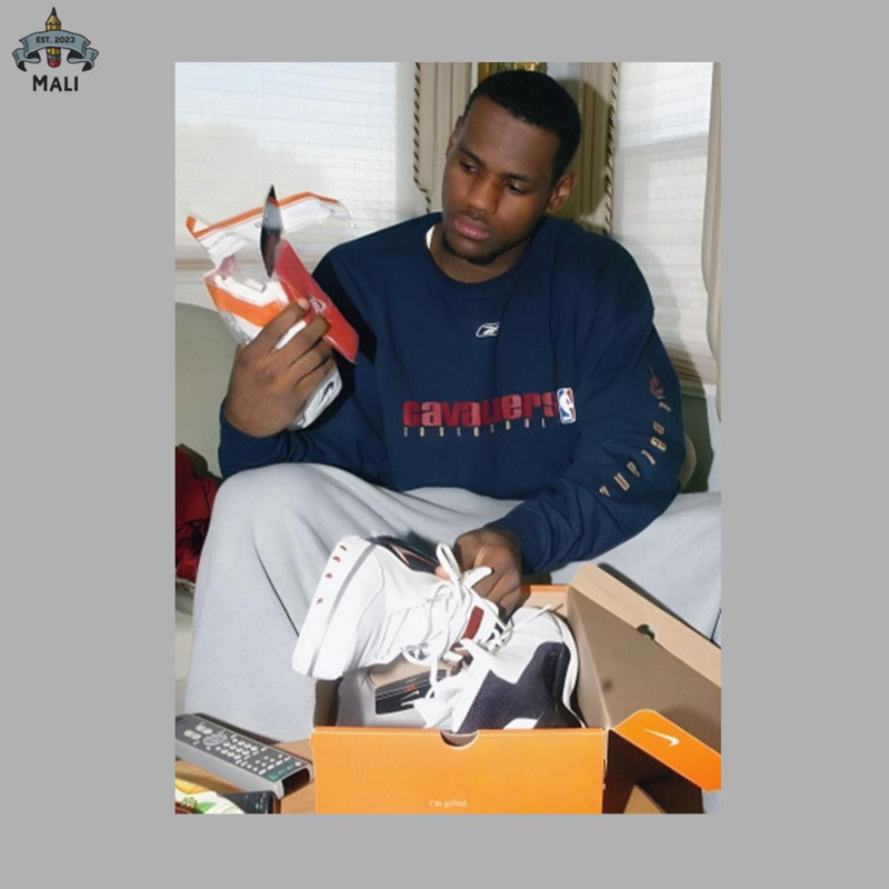 ML831-LeBron James cleveland rookie unboxing PNG Download.jpg