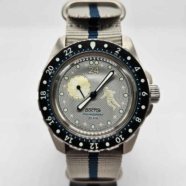 Limited-Edition-Vostok-Cosmodiver-Luna-Dude-Space-Vibe-Factory-Made-24-hour-mechanical-automatic-watch-14039B-2