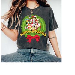 looney tunes christmas happy holidays wreath shirt, wiley, bugs, taz logo classic t-shirt, bugs, ,looney tunes matching